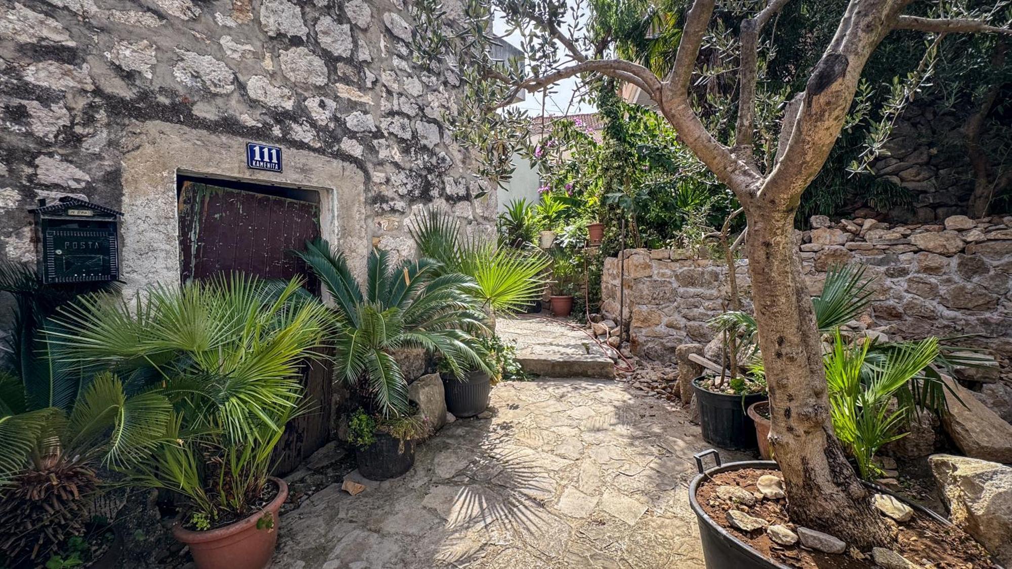 Cozy Guest House Kamenita Split Exterior photo